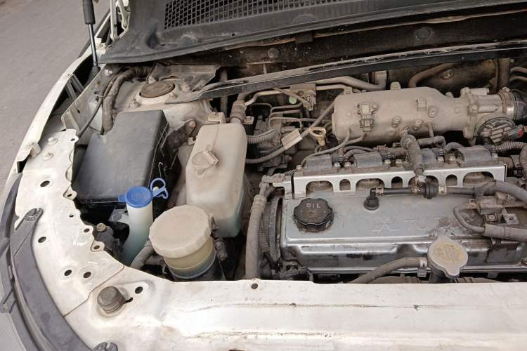 Used Land X7 2016 2.0T Panoramic Prestige Edition Engine Bay Right