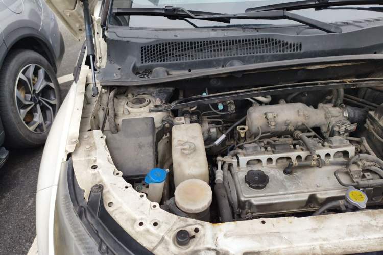 Used Land X7 2016 2.0T Panoramic Prestige Edition Engine Bay Right