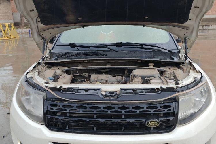 Used Land X7 2016 2.0T Panoramic Deluxe Edition Engine Bay