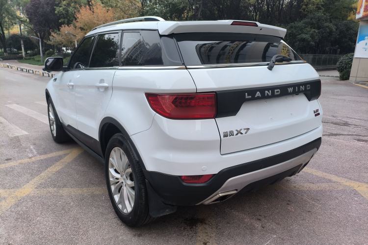 Used Land X7 2016 2.0T Panoramic Prestige Edition Exterior 5