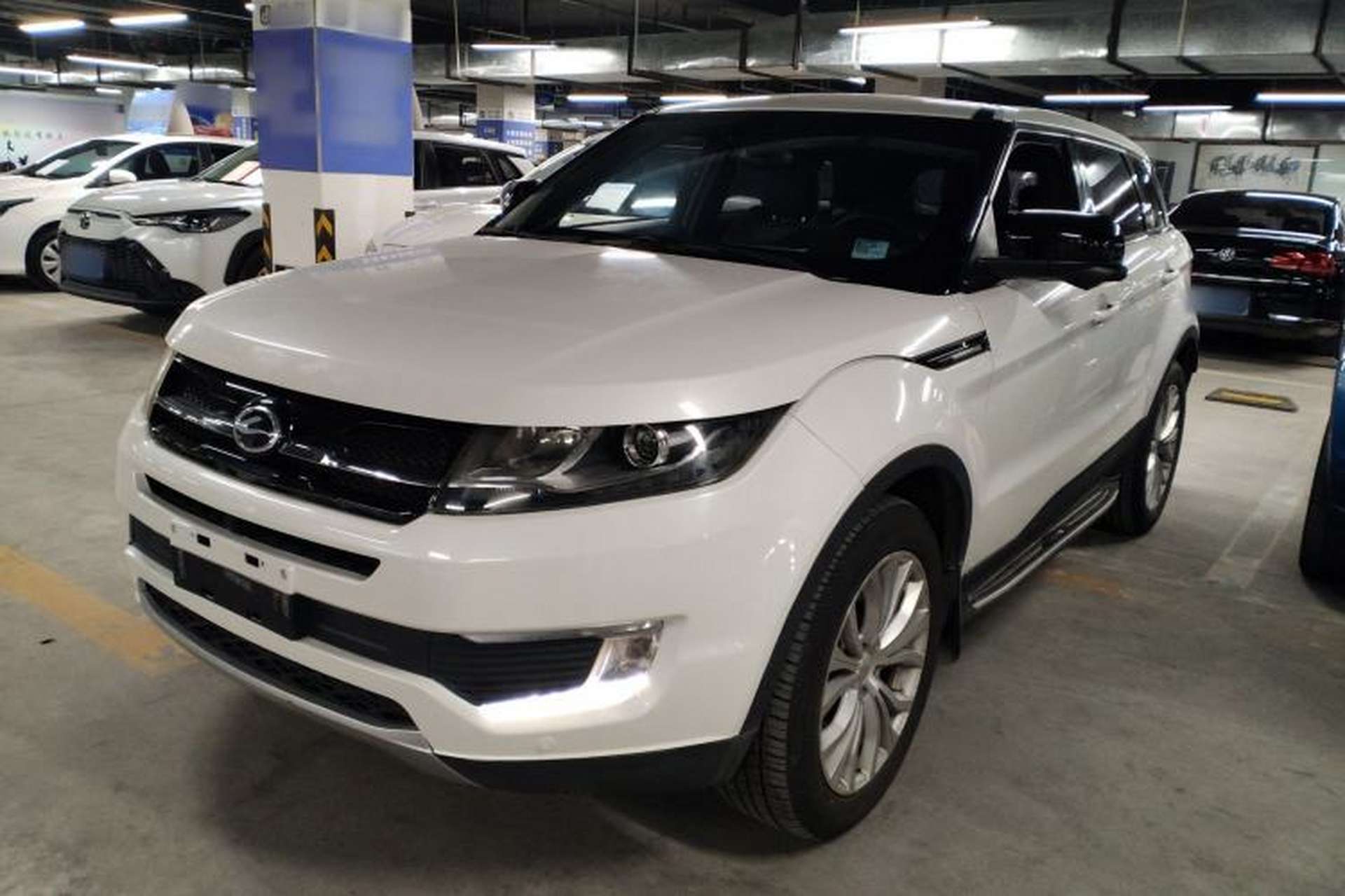 Used Land X7 2016 2.0T Panoramic Prestige Edition Front Left 45 Deg
