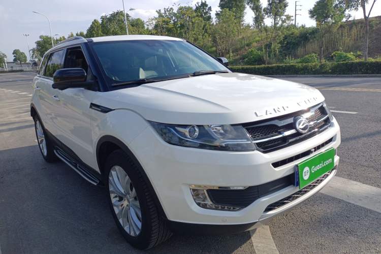 Used Land X7 2016 2.0T Panoramic Prestige Edition Front Right 45 Deg