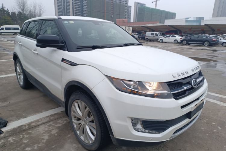 Used Land X7 2016 2.0T Panoramic Prestige Edition Front Right 45 Deg