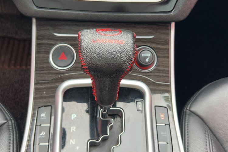 Used Land X7 2016 2.0T Panoramic Deluxe Edition Gear Lever