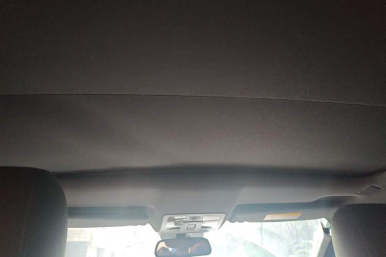 Used Land X7 2016 2.0T Panoramic Prestige Edition Headliner