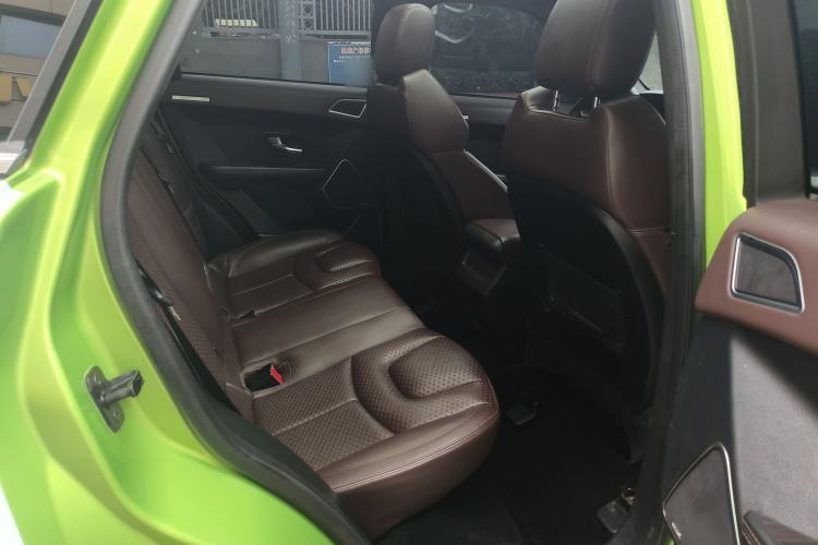 Used Land X7 2016 2.0T Panoramic Prestige Edition Interior 7