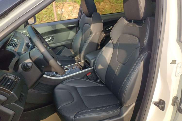 Used Land X7 2016 2.0T Panoramic Prestige Edition Left Front Seat