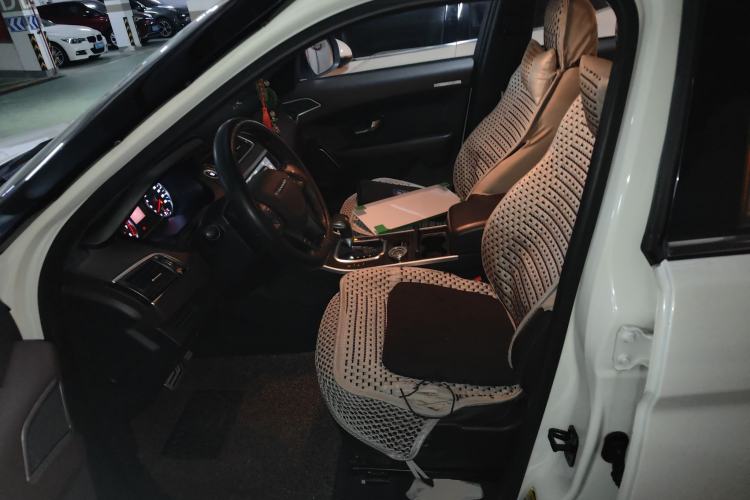 Used Land X7 2016 2.0T Panoramic Prestige Edition Left Front Seat