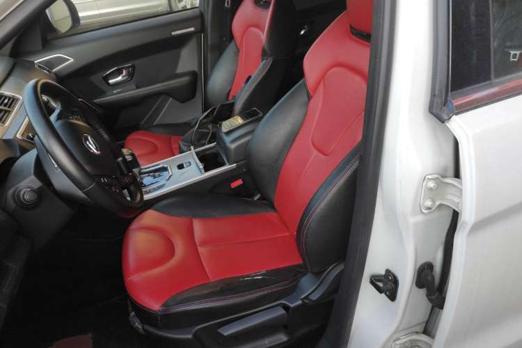 Used Land X7 2016 2.0T Panoramic Deluxe Edition Left Front Seat