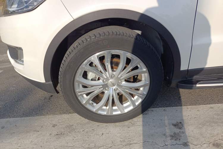 Used Land X7 2016 2.0T Panoramic Prestige Edition Left Front Wheel Hub