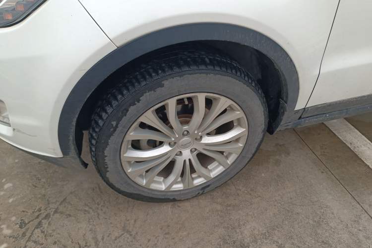 Used Land X7 2016 2.0T Panoramic Prestige Edition Left Front Wheel Hub
