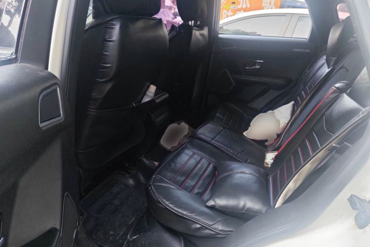 Used Land X7 2016 2.0T Panoramic Deluxe Edition Left Rear Seat