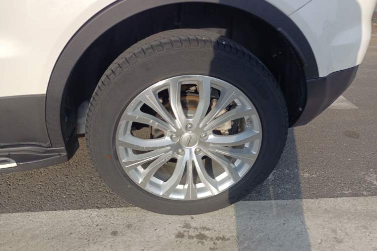 Used Land X7 2016 2.0T Panoramic Prestige Edition Left Rear Wheel Hub