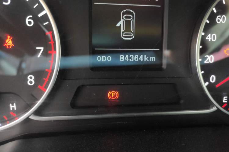Used Land X7 2016 2.0T Panoramic Deluxe Edition Odometer Close Up
