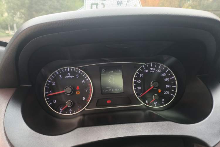 Used Land X7 2016 2.0T Panoramic Prestige Edition Odometer Close Up
