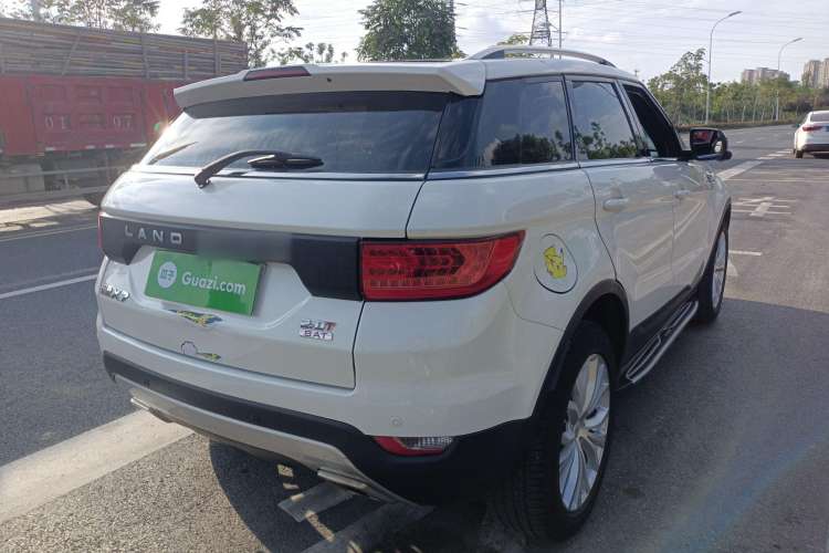 Used Land X7 2016 2.0T Panoramic Prestige Edition Rear Right 45 Deg