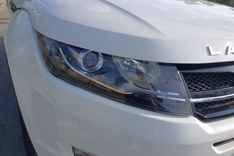 Used Land X7 2016 2.0T Panoramic Prestige Edition Right Front Headlight