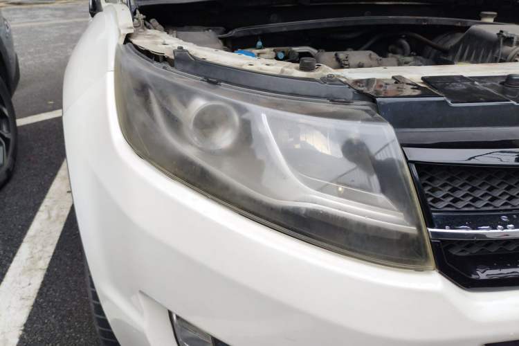 Used Land X7 2016 2.0T Panoramic Prestige Edition Right Front Headlight