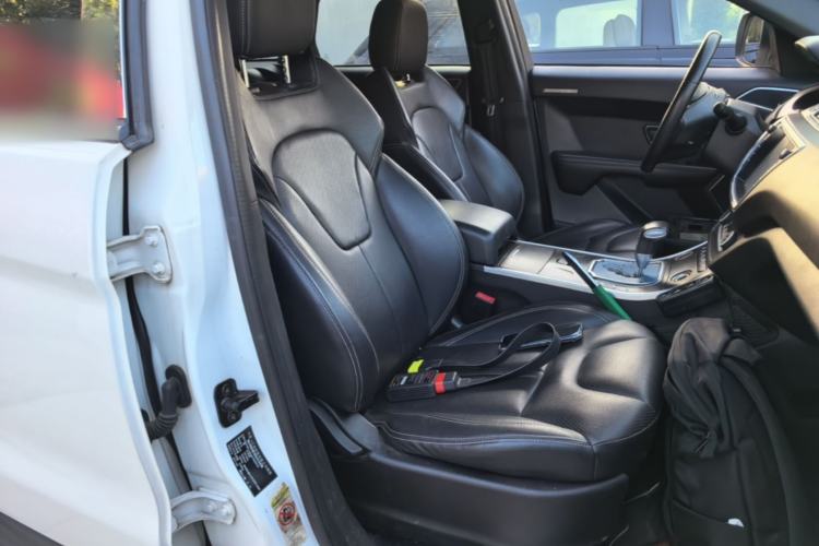 Used Land X7 2016 2.0T Panoramic Prestige Edition Right Front Seat