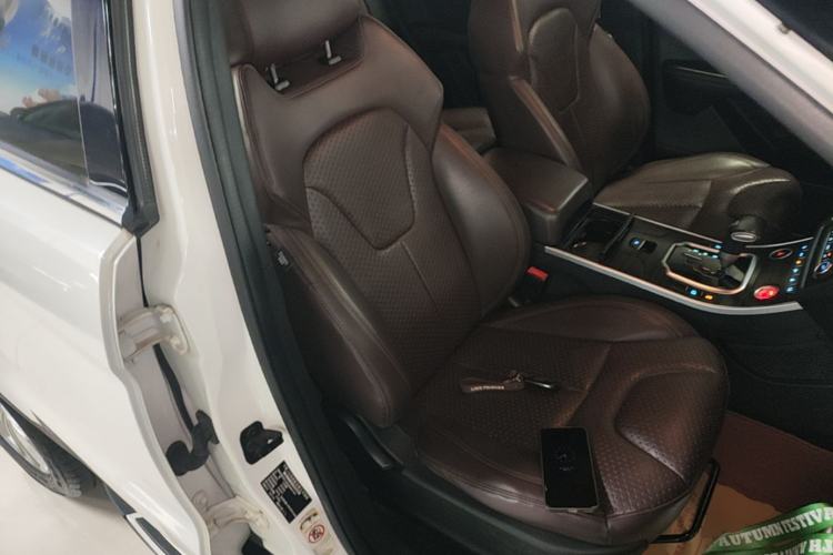 Used Land X7 2016 2.0T Panoramic Prestige Edition Right Front Seat