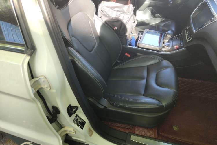 Used Land X7 2016 2.0T Panoramic Prestige Edition Right Front Seat