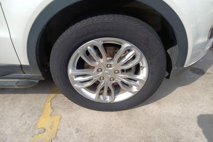 Used Land X7 2016 2.0T Panoramic Deluxe Edition Right Front Wheel Hub