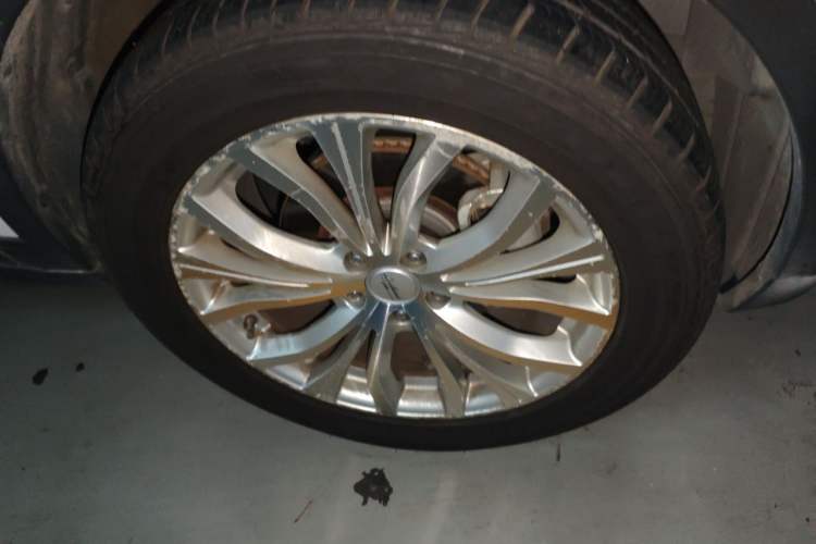 Used Land X7 2016 2.0T Panoramic Prestige Edition Right Front Wheel Hub