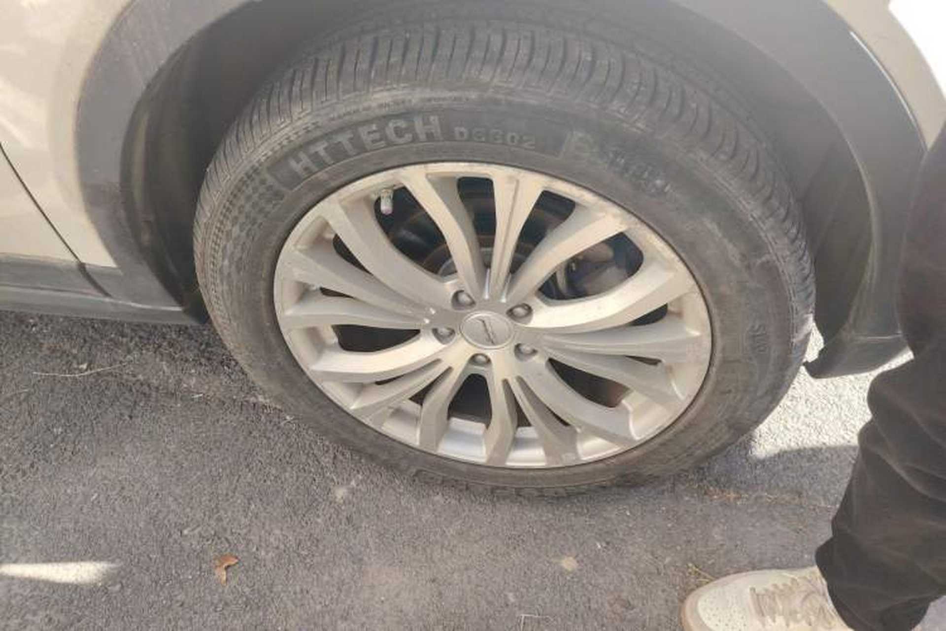 Used Land X7 2016 2.0T Panoramic Deluxe Edition Right Front Wheel Hub