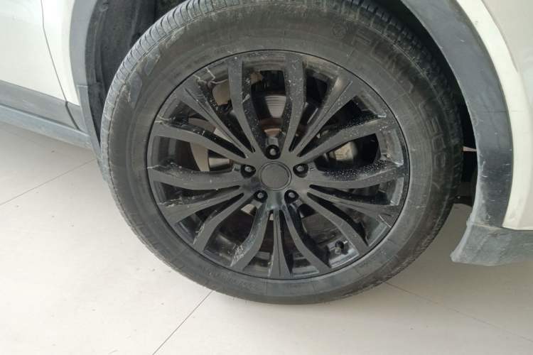 Used Land X7 2016 2.0T Panoramic Deluxe Edition Right Front Wheel Hub