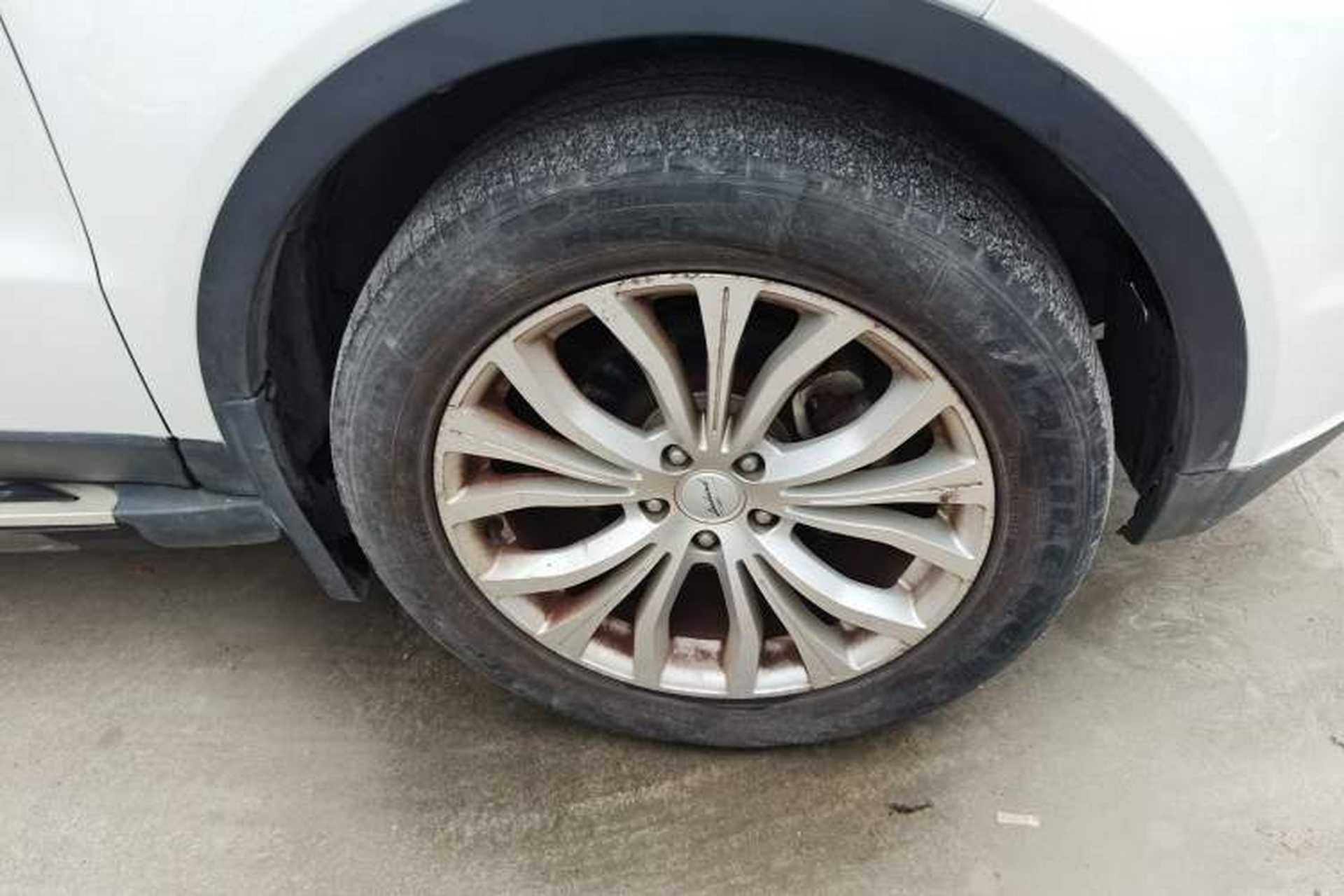 Used Land X7 2016 2.0T Panoramic Prestige Edition Right Front Wheel Hub