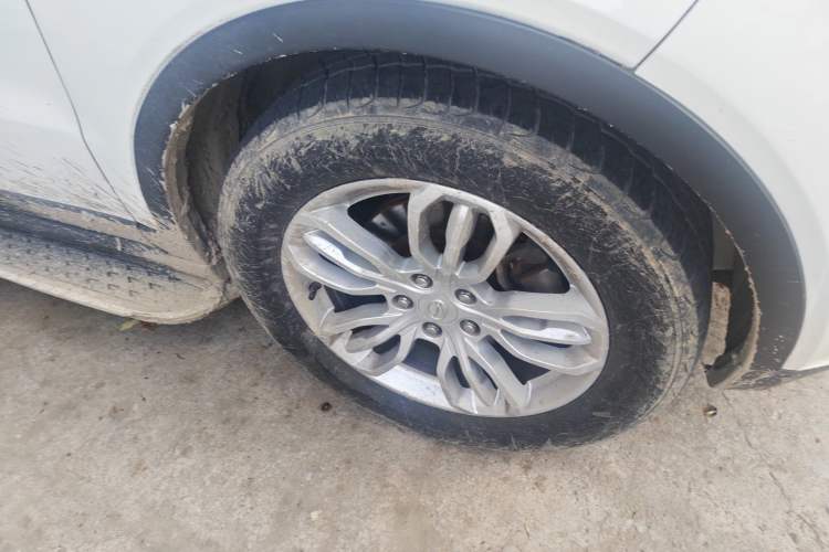 Used Land X7 2016 2.0T Panoramic Deluxe Edition Right Front Wheel Hub