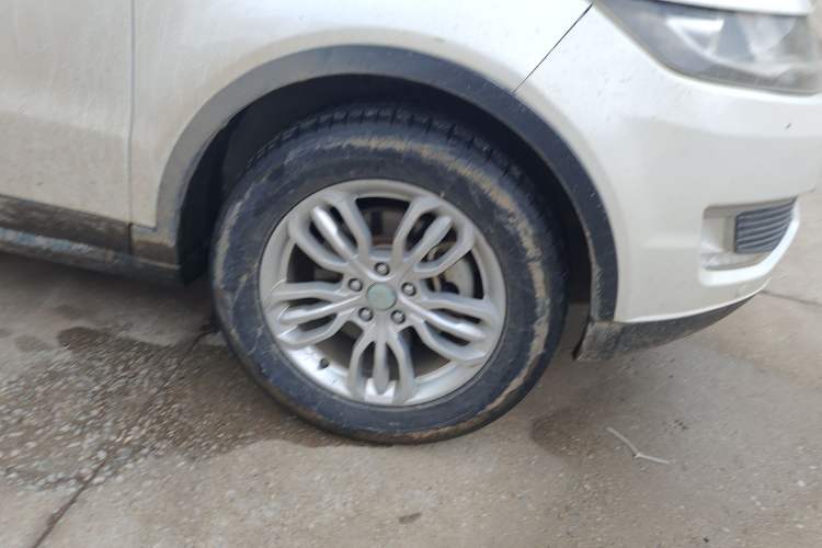 Used Land X7 2016 2.0T Panoramic Deluxe Edition Right Front Wheel Hub