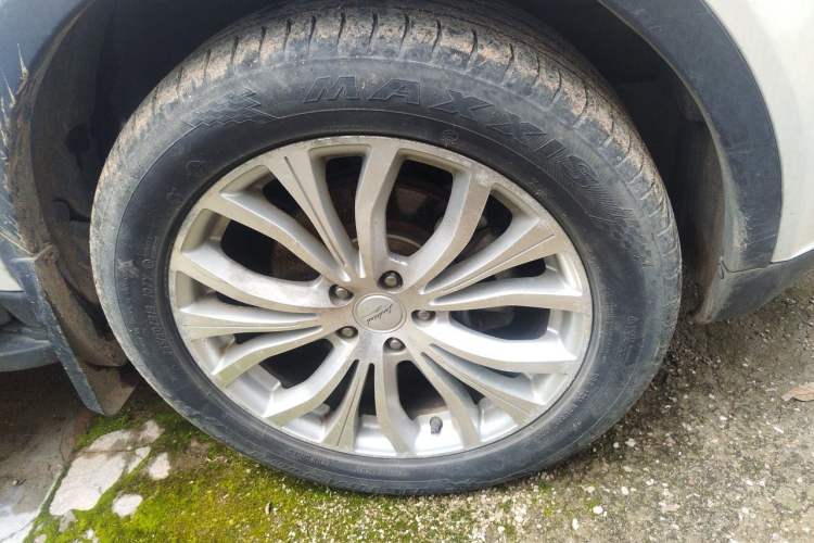Used Land X7 2016 2.0T Panoramic Deluxe Edition Right Front Wheel Hub