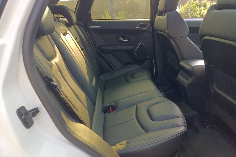Used Land X7 2016 2.0T Panoramic Prestige Edition Right Rear Seat