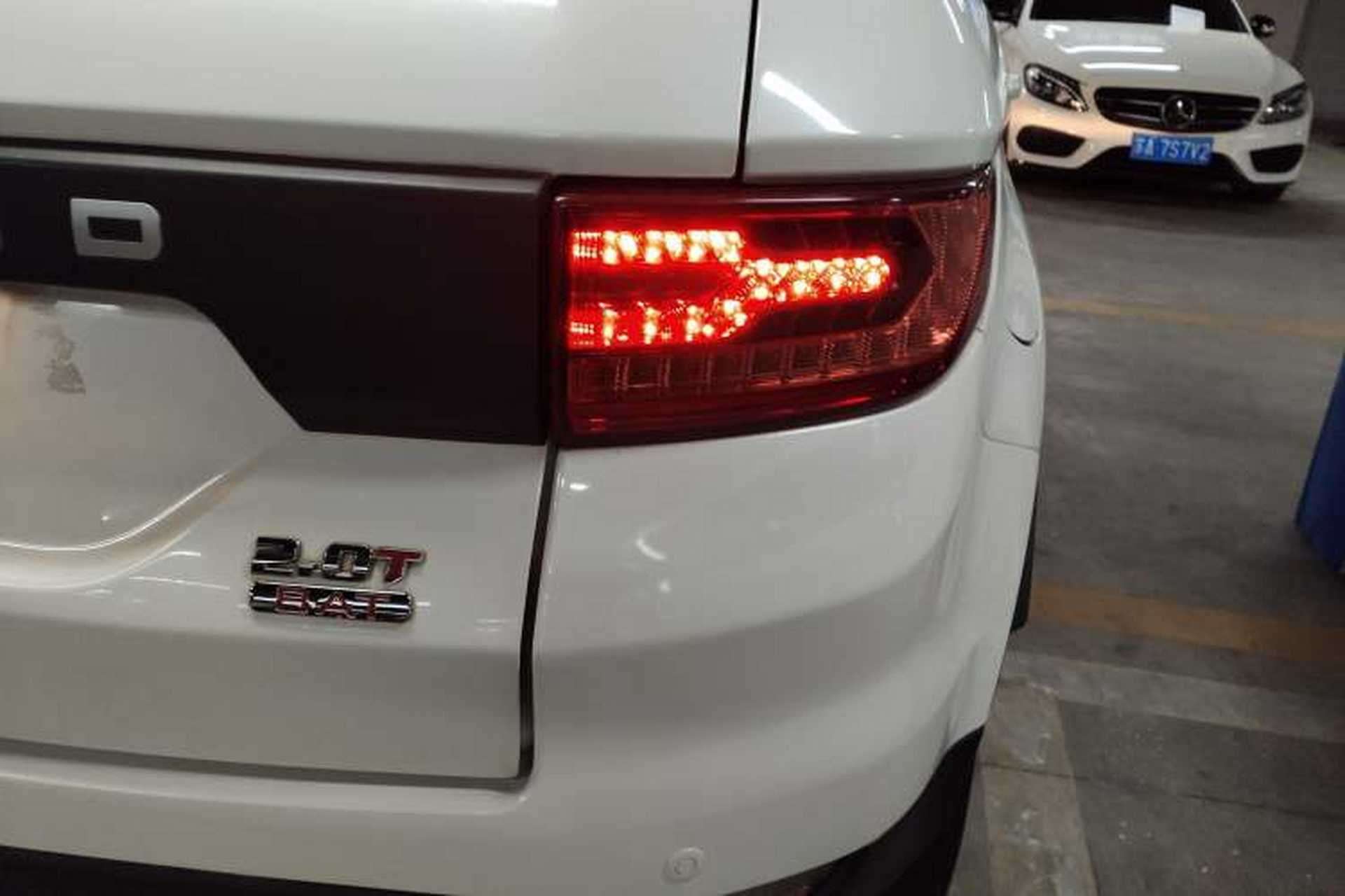 Used Land X7 2016 2.0T Panoramic Prestige Edition Right Rear Taillight