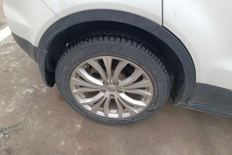 Used Land X7 2016 2.0T Panoramic Prestige Edition Right Rear Wheel Hub