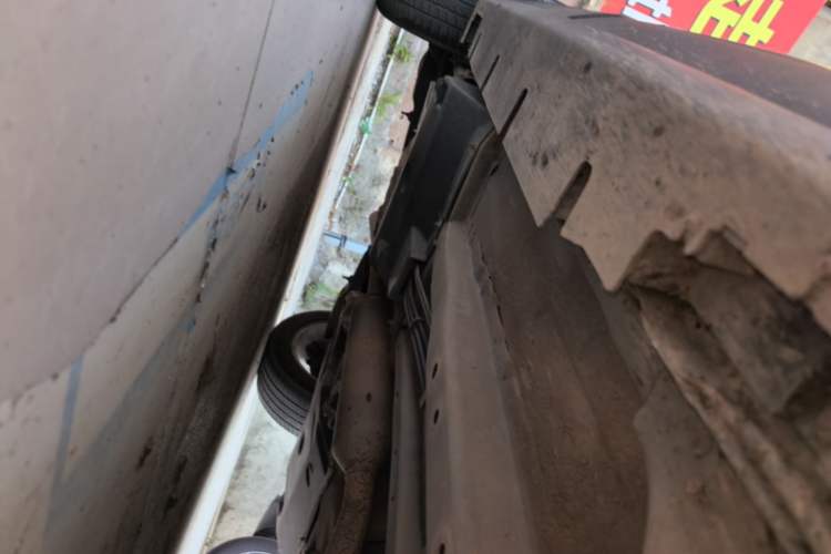 Used Land X7 2016 2.0T Panoramic Prestige Edition Right Side Sill