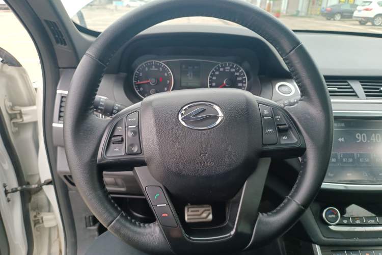 Used Land X7 2016 2.0T Panoramic Prestige Edition Steering Wheel