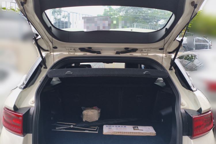 Used Land X7 2016 2.0T Panoramic Prestige Edition Trunk