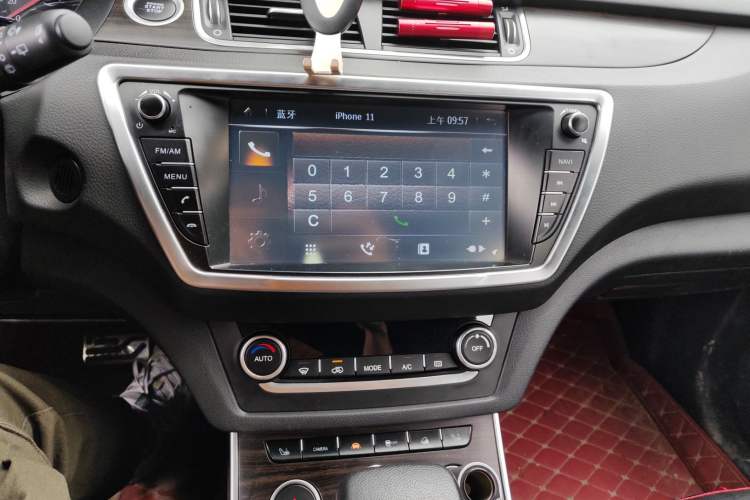Used Land X7 2018 Geely Jingyue 1.5T Panoramic Luxury Model Audio And AC Panel