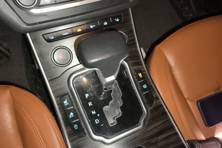 Used Land X7 2018 Geely Jingyue 1.5T Panoramic Luxury Model Gear Lever