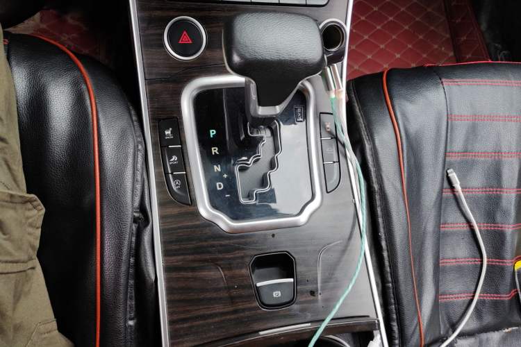 Used Land X7 2018 Geely Jingyue 1.5T Panoramic Luxury Model Gear Lever