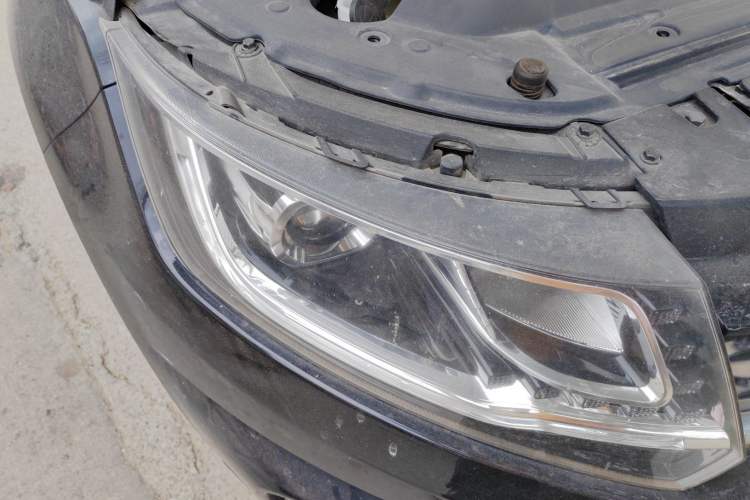 Used Land X7 2018 Geely Jingyue 1.5T Panoramic Luxury Model Right Front Headlight