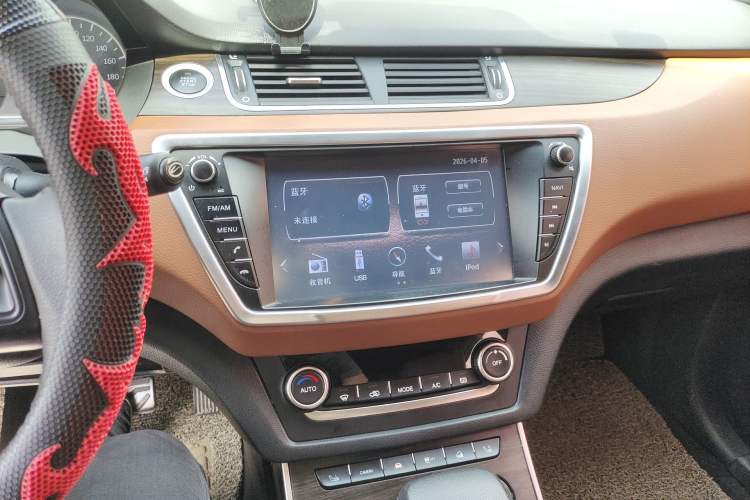 Used Land X7 2018 Geely Jingyue 1.5T Panoramic Luxury Model Audio And AC Panel