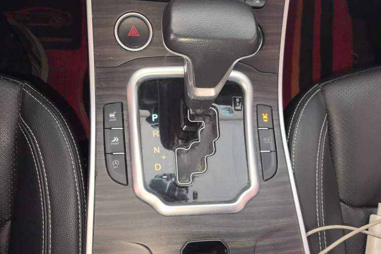 Used Land X7 2018 Geely Jingyue 1.5T Panoramic Luxury Model Gear Lever
