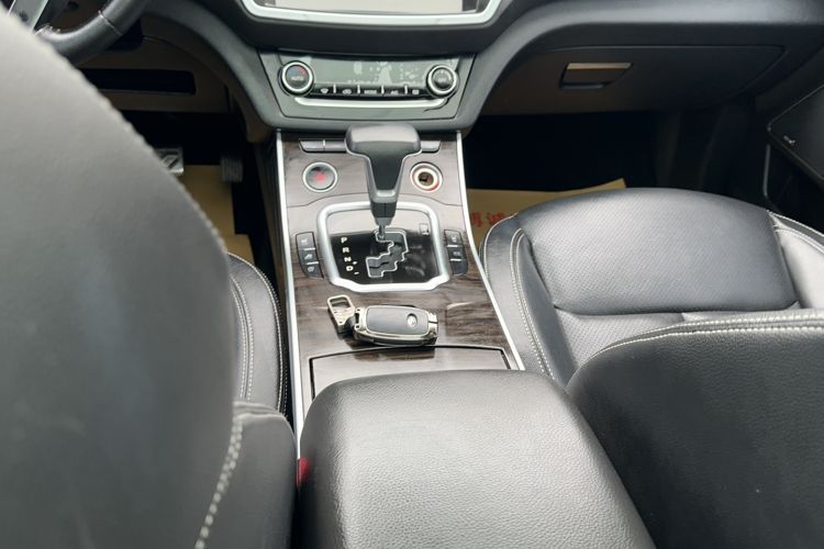 Used Land X7 2018 Geely Jingyue 1.5T Panoramic Luxury Model Gear Lever
