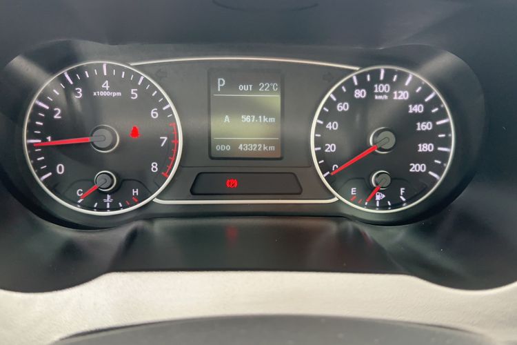 Used Land X7 2018 Geely Jingyue 1.5T Panoramic Luxury Model Odometer Close Up