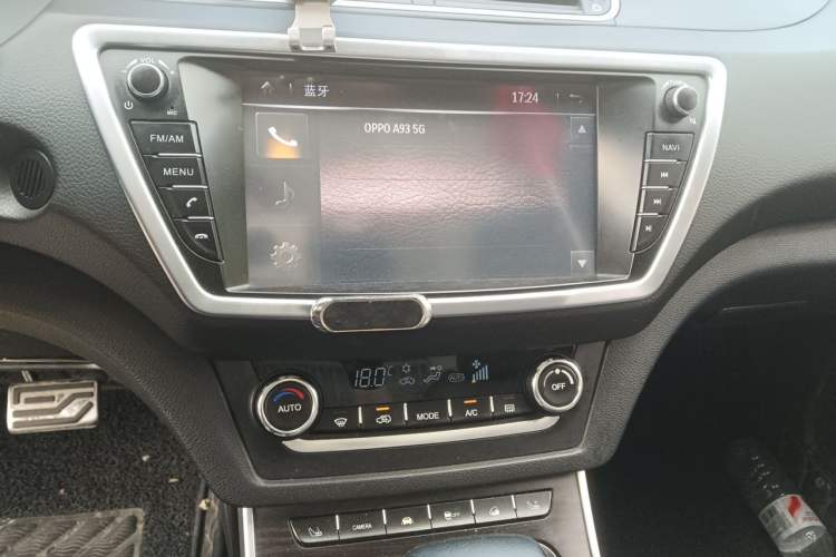 Used Land X7 2018 Geely Jingyue 1.5T Panoramic Luxury Model Audio And AC Panel