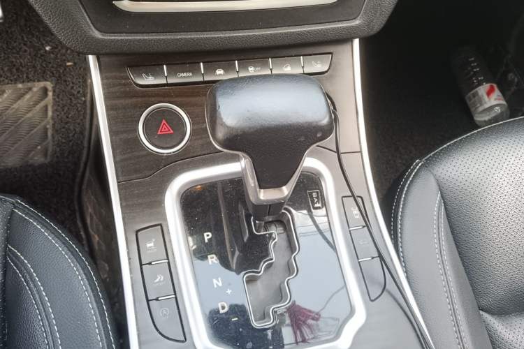 Used Land X7 2018 Geely Jingyue 1.5T Panoramic Luxury Model Gear Lever