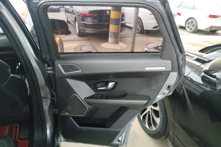 Used Land X7 2018 Geely Jingyue 1.5T Panoramic Luxury Model Interior 6